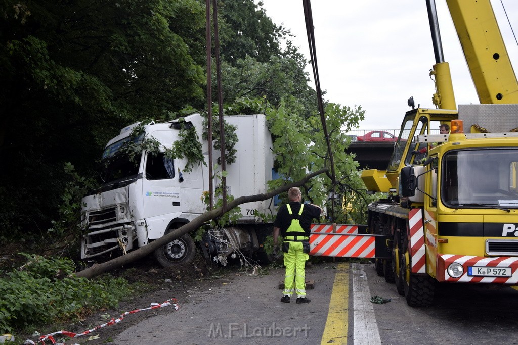 Schwerer VU A 3 Rich Oberhausen Hoehe AK Leverkusen P414.JPG - Miklos Laubert